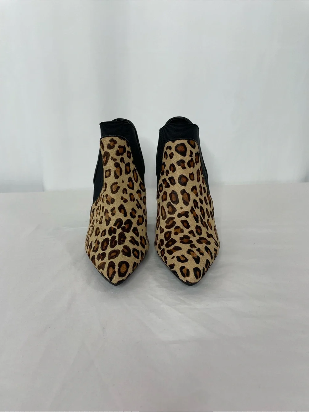 VANELi Leopard Print Calf Hair Ankle Booties 6M Pointed Kitten Heel Animal Print